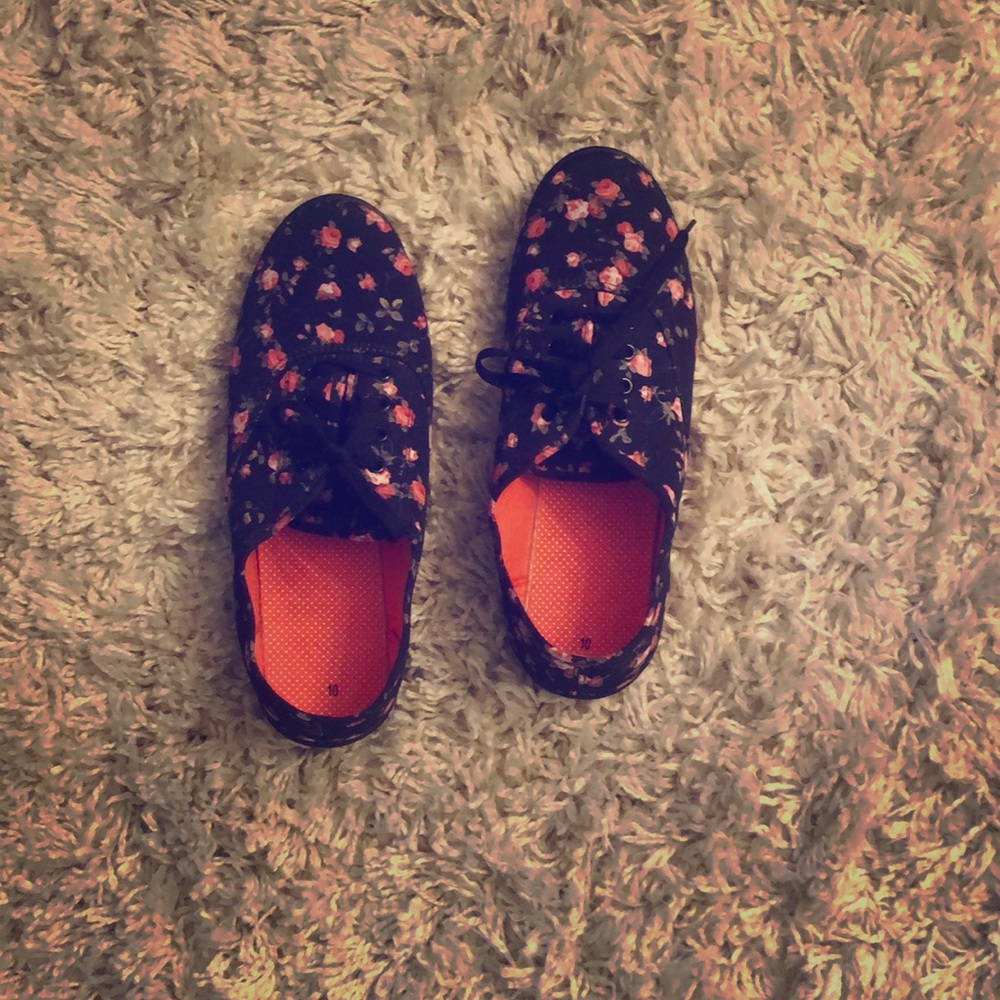 Size 10 floral sneakers